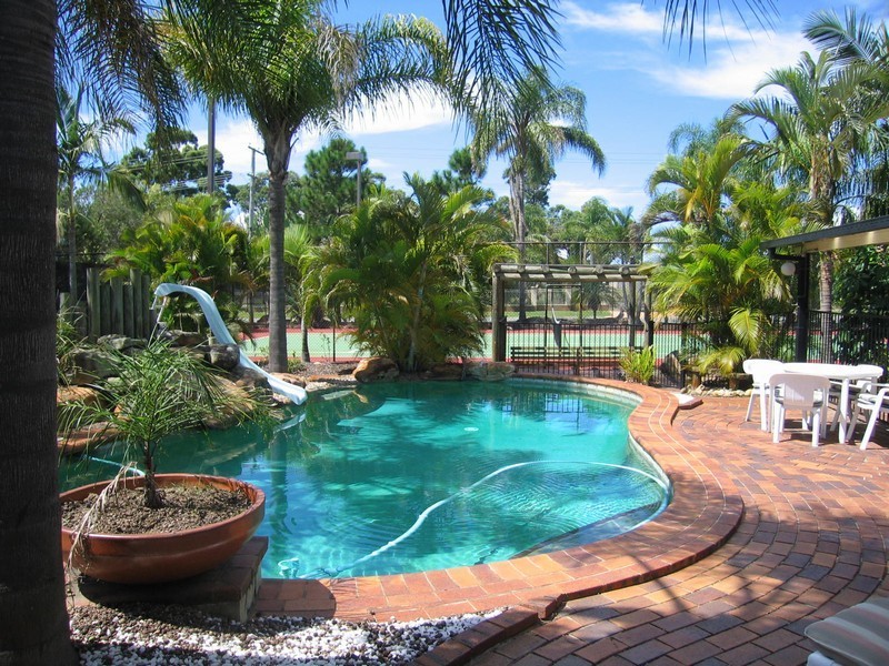 27 Clive Road, Birkdale QLD 4159