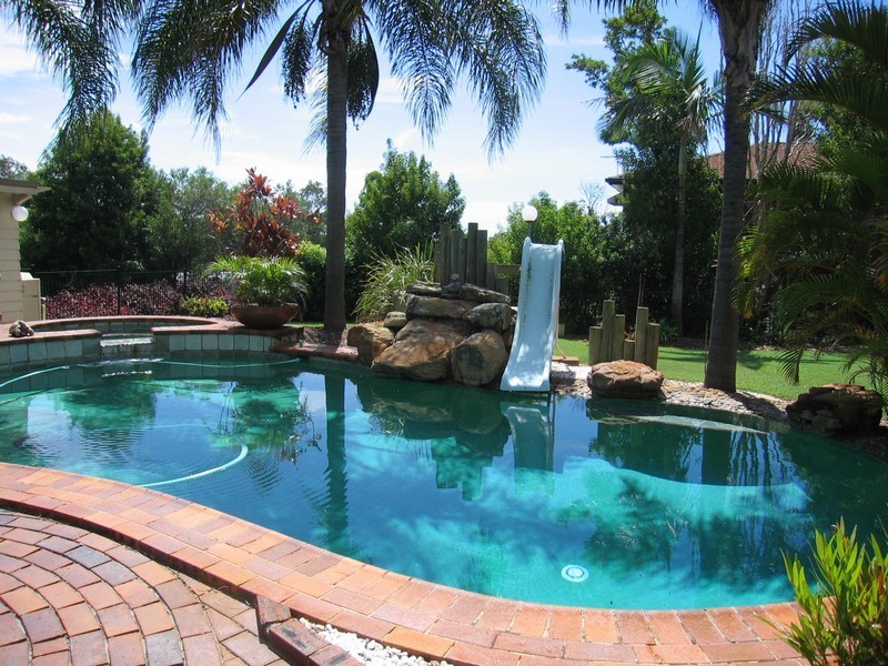 27 Clive Road, Birkdale QLD 4159