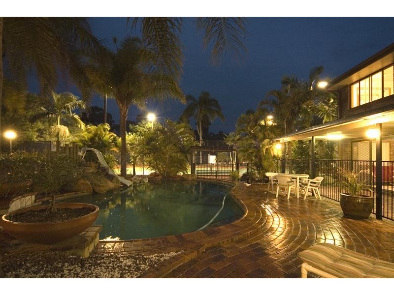 27 Clive Road, Birkdale QLD 4159