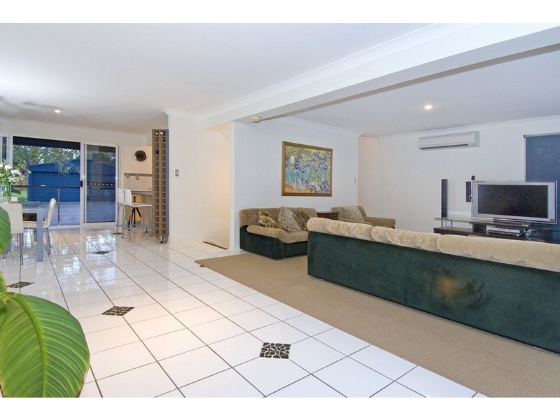 68 Queens Esplanade, Thorneside QLD 4158