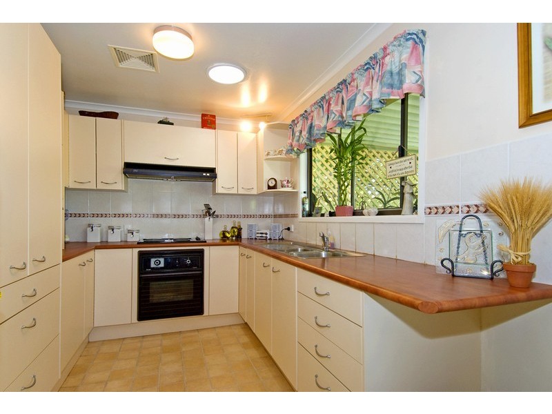 10 Moloaa Crescent, Birkdale QLD 4159