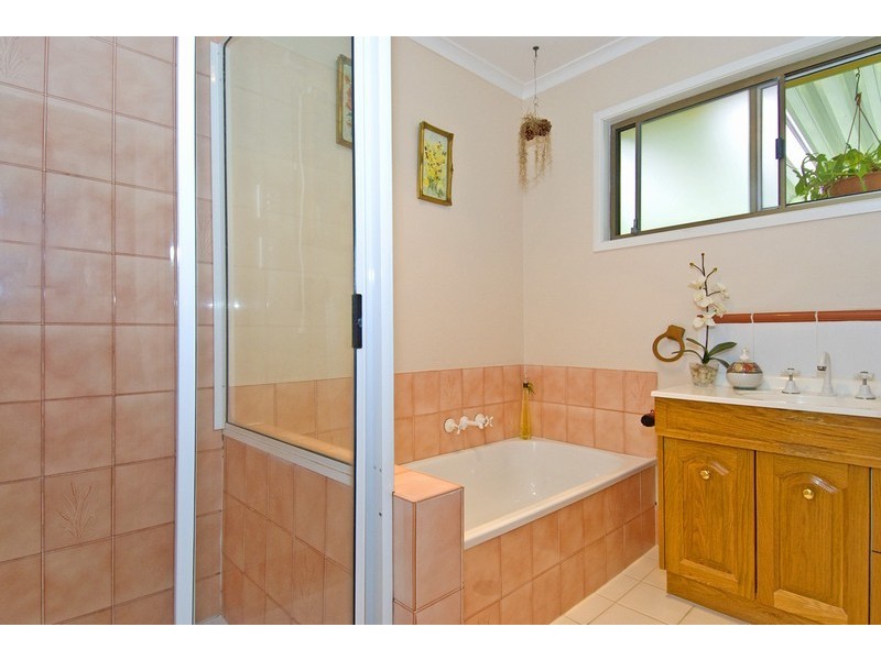 10 Moloaa Crescent, Birkdale QLD 4159