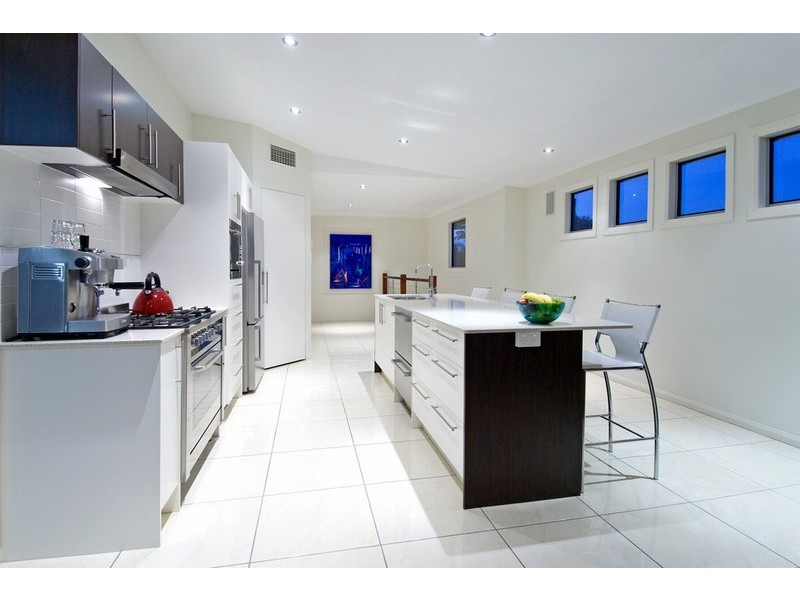 333 Main Road, Wellington Point QLD 4160