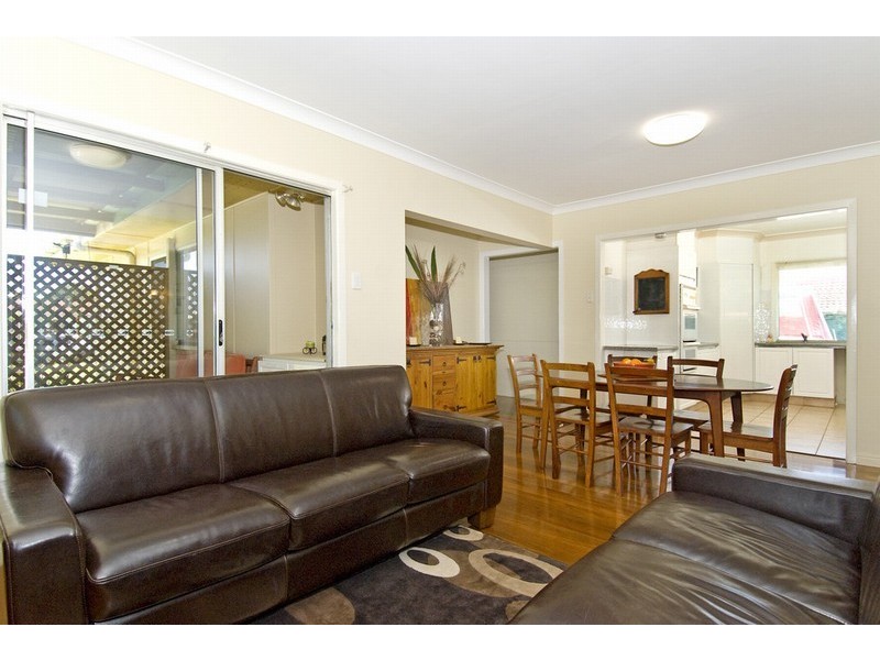 422 Main Road, Wellington Point QLD 4160