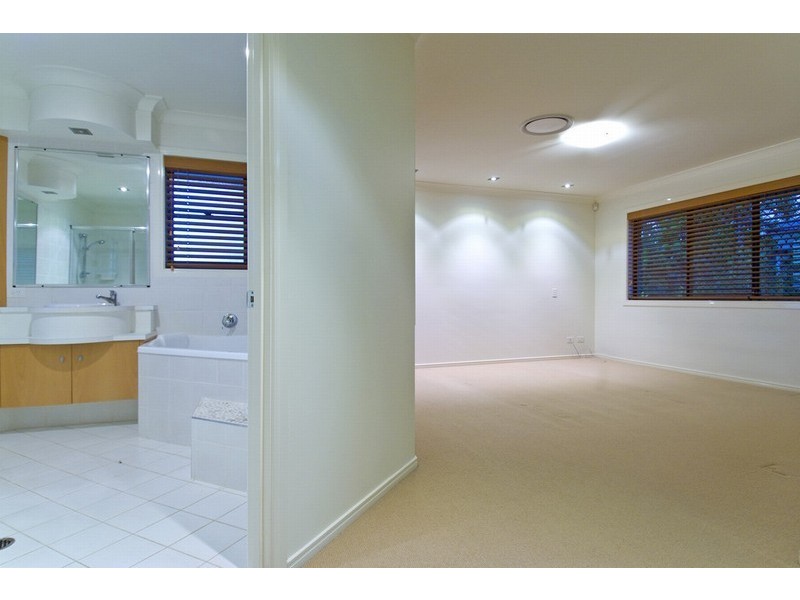 9 Bertson Crescent, Wellington Point QLD 4160