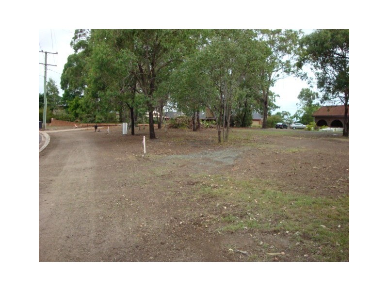 12 Whitehall Avenue, Birkdale QLD 4159