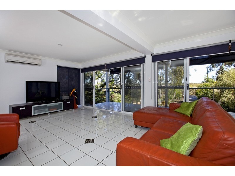68 Queens Esplanade, Thorneside QLD 4158