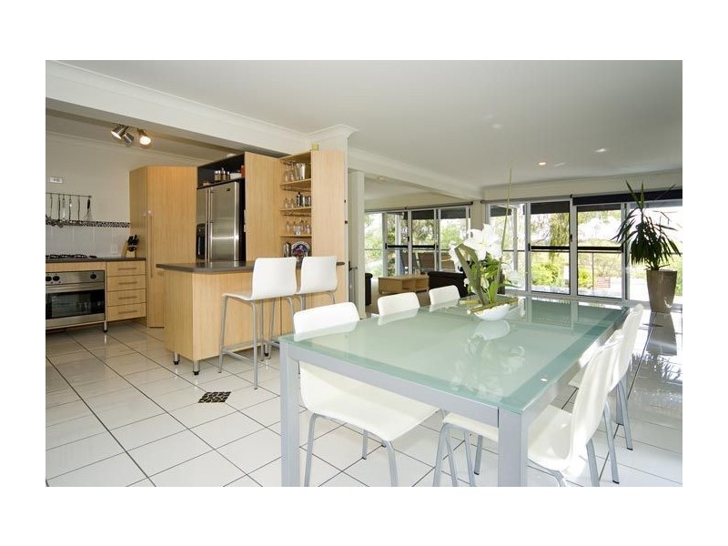 68 Queens Esplanade, Thorneside QLD 4158