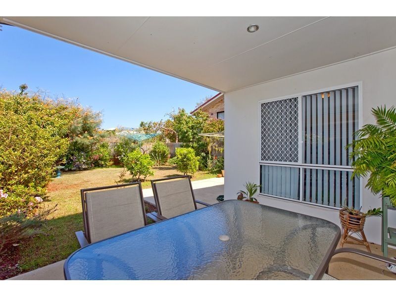 4 Station Street, Wellington Point QLD 4160