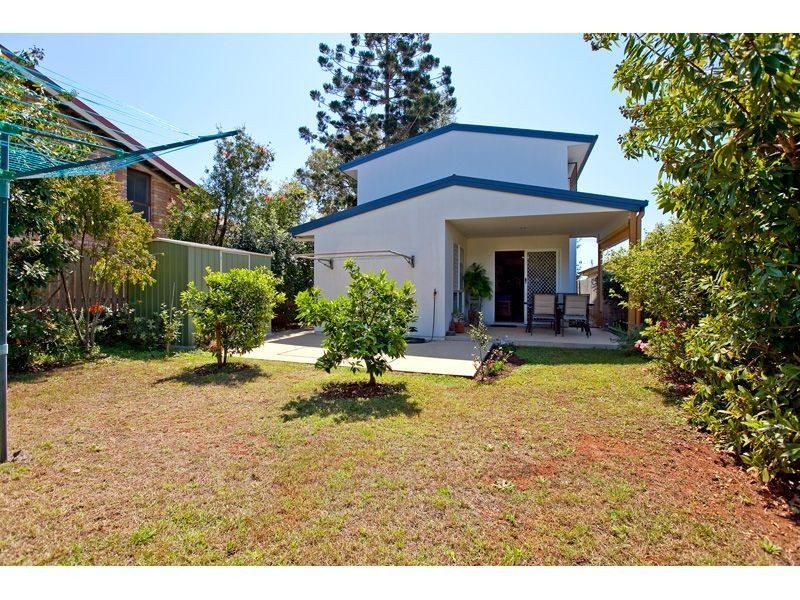 4 Station Street, Wellington Point QLD 4160