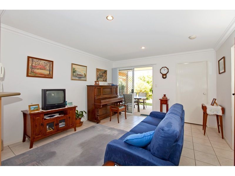 4 Station Street, Wellington Point QLD 4160