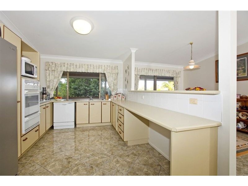 11 Sylvania Street, Wellington Point QLD 4160