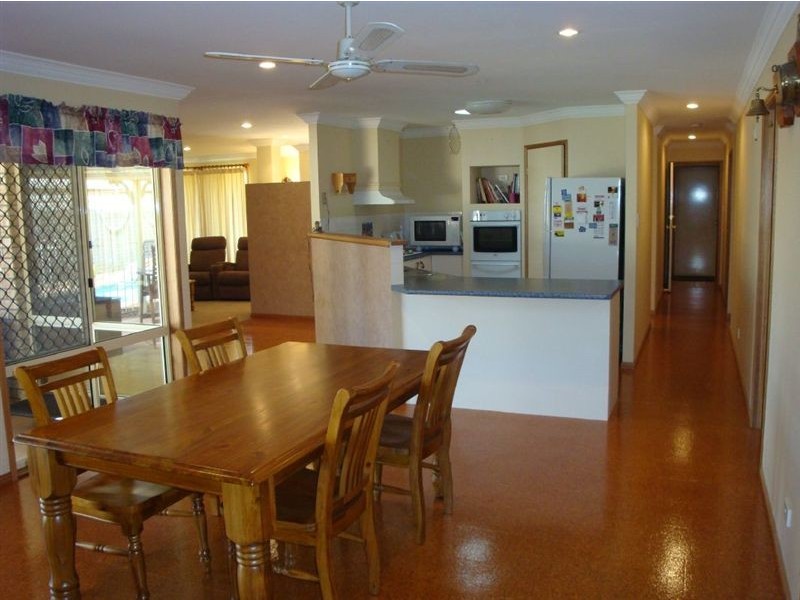 16 Belford Drive,, Wellington Point QLD 4160