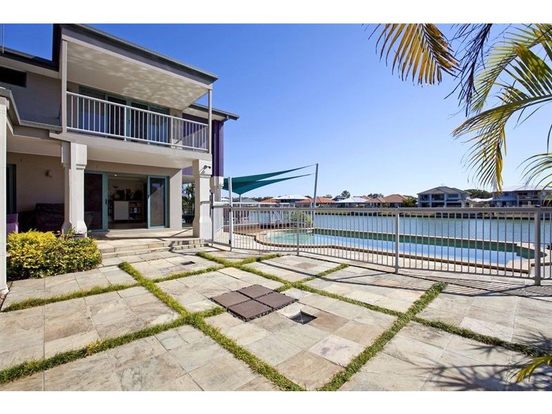 18 Helena Street, Wellington Point QLD 4160
