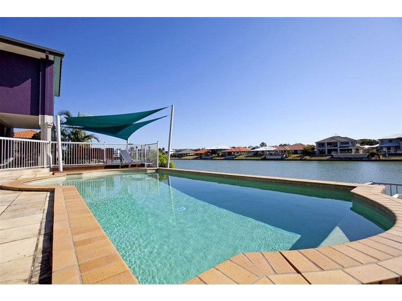 18 Helena Street, Wellington Point QLD 4160
