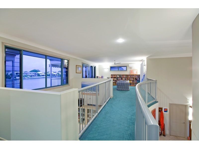 18 Helena Street, Wellington Point QLD 4160