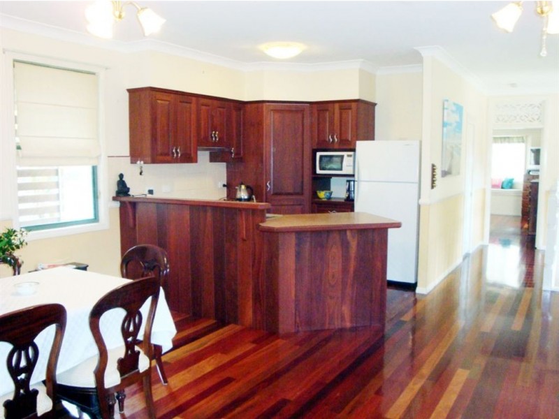 18 Frederick Street, Wellington Point QLD 4160