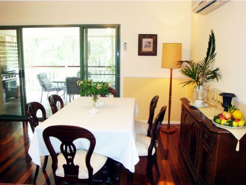 18 Frederick Street, Wellington Point QLD 4160