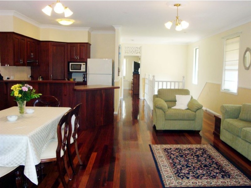 18 Frederick Street, Wellington Point QLD 4160