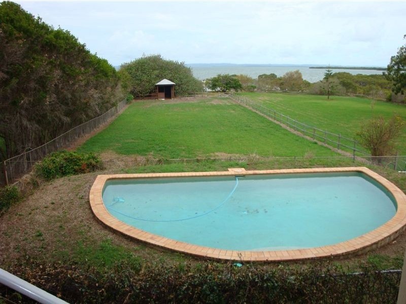 211 Main Road, Wellington Point QLD 4160