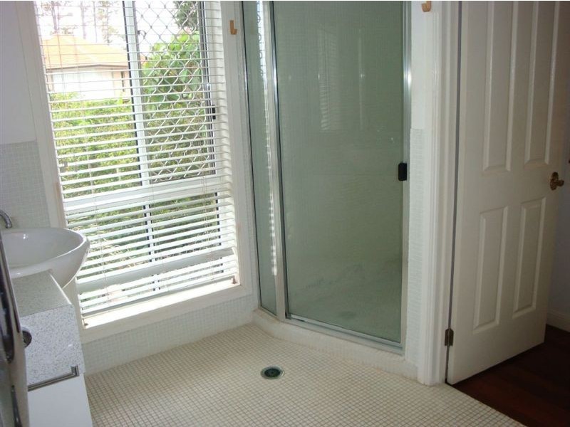 211 Main Road, Wellington Point QLD 4160