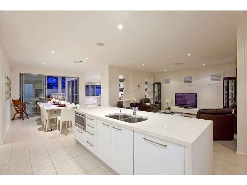 79 Red Gum Crescent, Wakerley QLD 4154