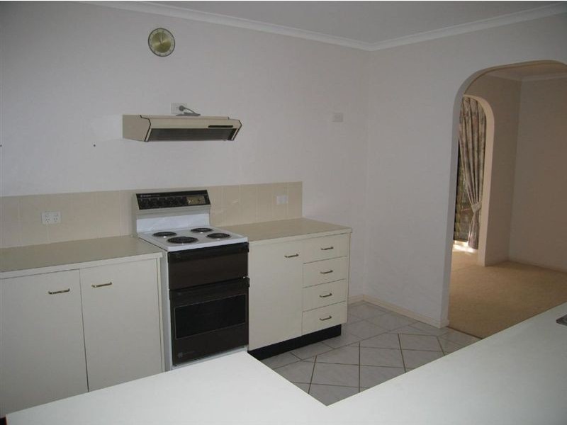 18 Cronin Drive, Wellington Point QLD 4160