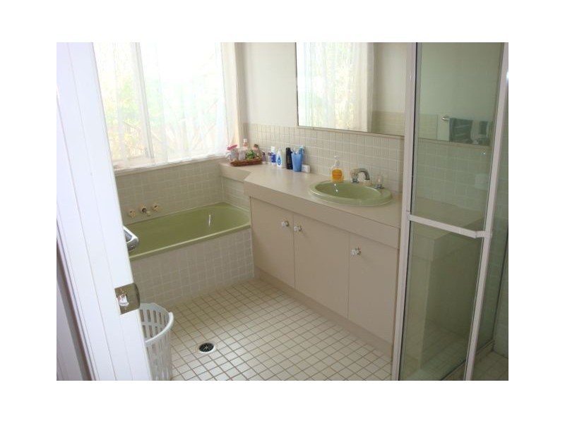 18 Cronin Drive, Wellington Point QLD 4160