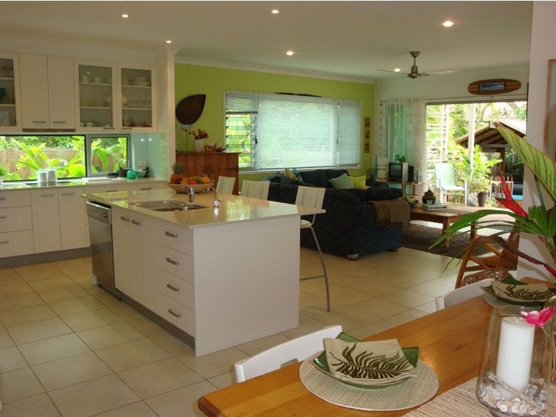 32 Bayview Street, Wellington Point QLD 4160