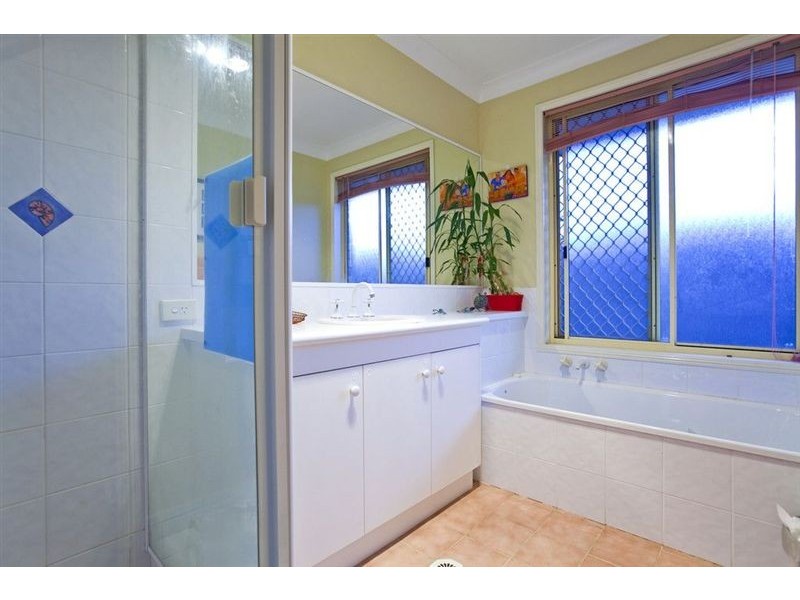 20 Laurance Court, Wellington Point QLD 4160