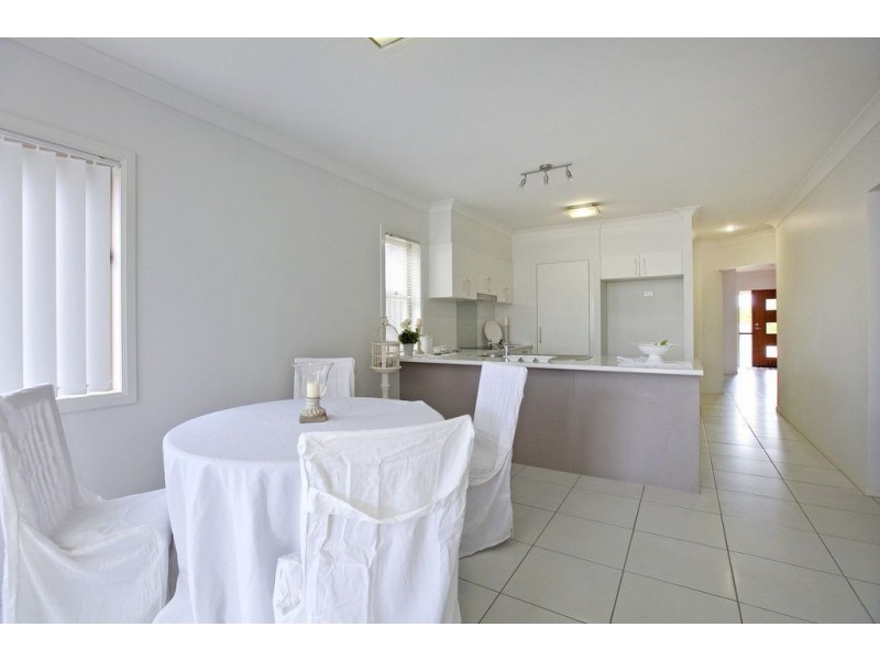 2/34 Birdwood Road, Birkdale QLD 4159