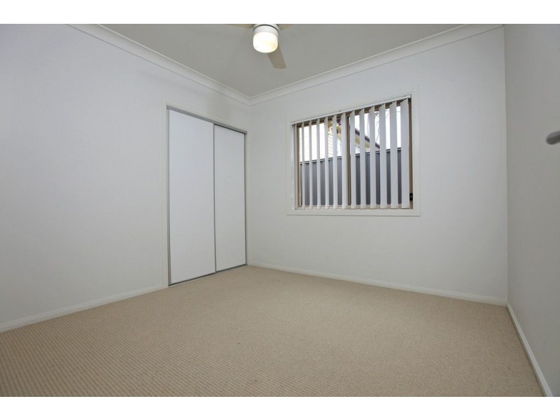 2/34 Birdwood Road, Birkdale QLD 4159