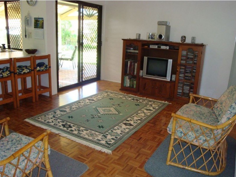 27 Fuchsia Close, Birkdale QLD 4159