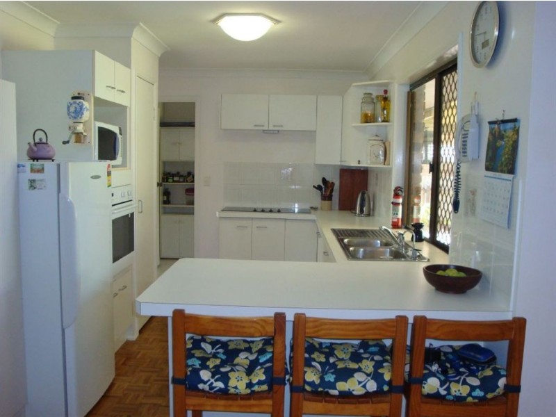 27 Fuchsia Close, Birkdale QLD 4159