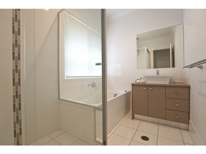 2/34 Birdwood Road, Birkdale QLD 4159