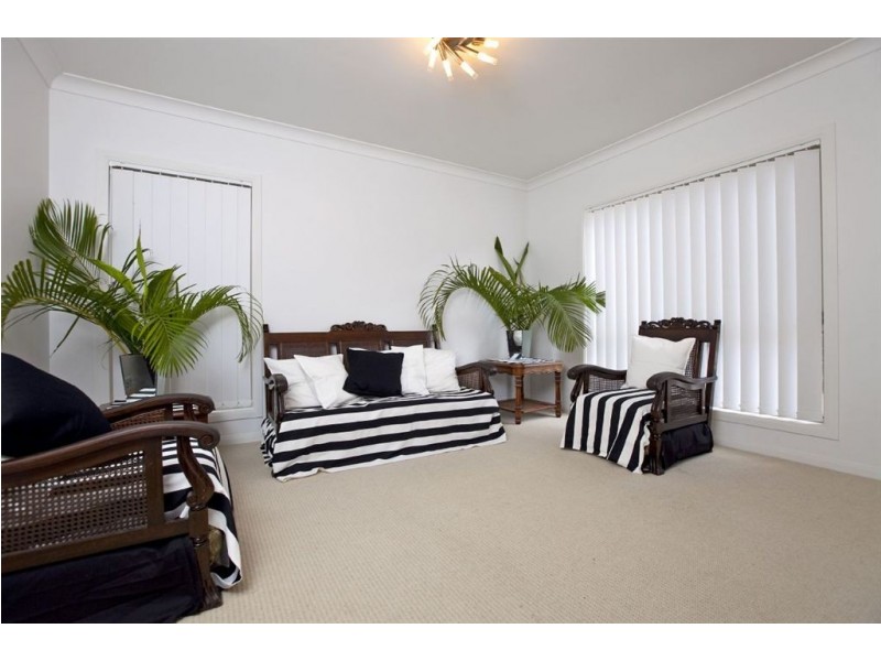 2/34 Birdwood Road, Birkdale QLD 4159