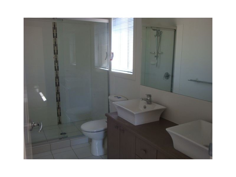 2/34 Birdwood Road, Birkdale QLD 4159