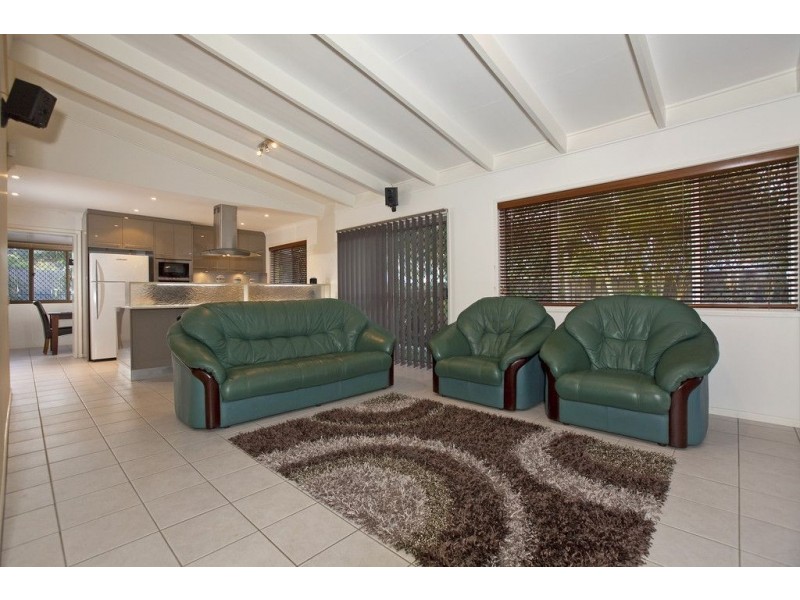 14 Thorne Road, Birkdale QLD 4159
