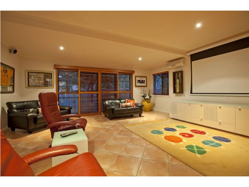 60 Beachcrest Rd, Wellington Point QLD 4160