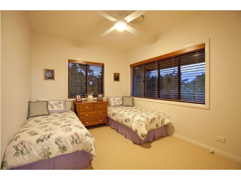 60 Beachcrest Rd, Wellington Point QLD 4160