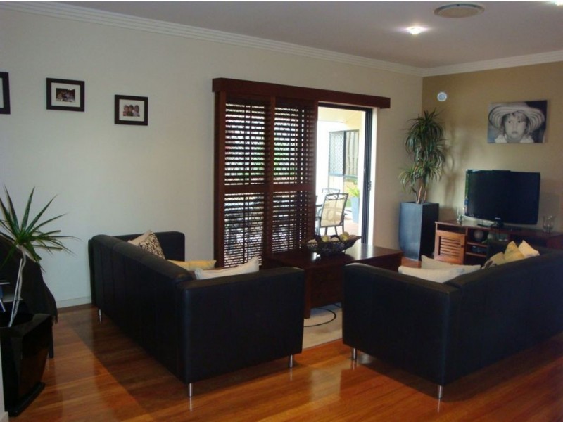 3 Sorrento Close, Wellington Point QLD 4160