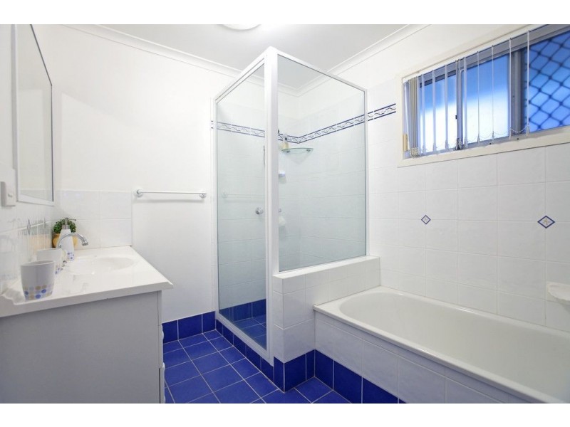 14 Thorne Road, Birkdale QLD 4159
