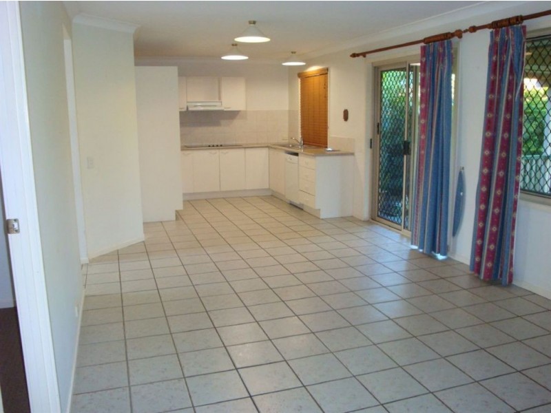 2 Pembury Street, Wellington Point QLD 4160