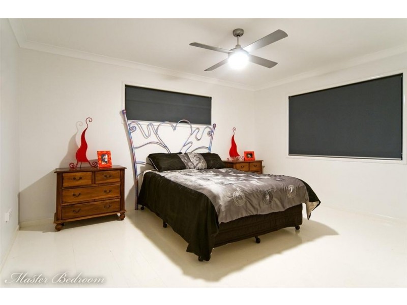 4 Parnka Street, Wellington Point QLD 4160