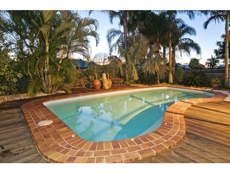4 Parnka Street, Wellington Point QLD 4160