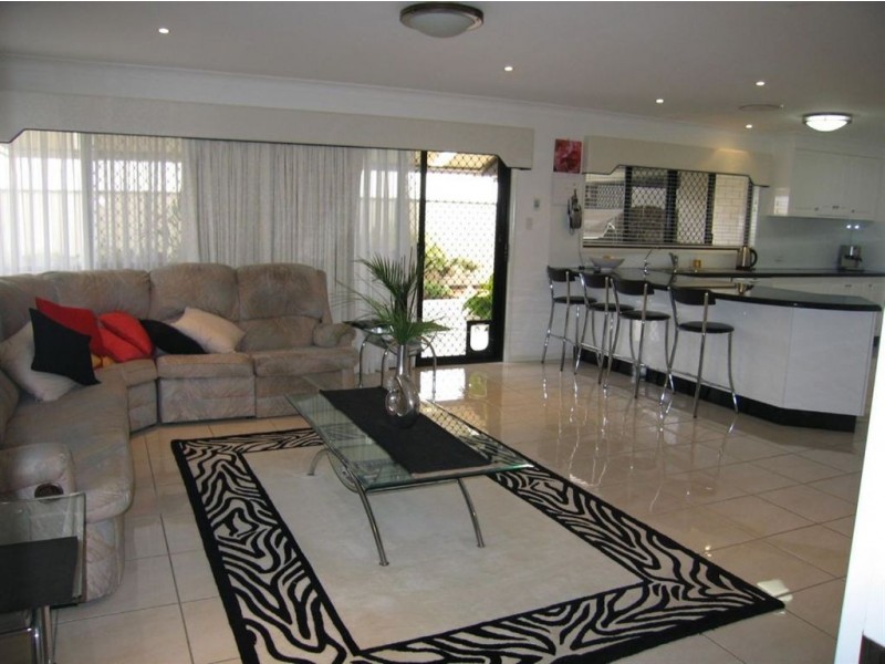 4 Discovery Place, Wellington Point QLD 4160