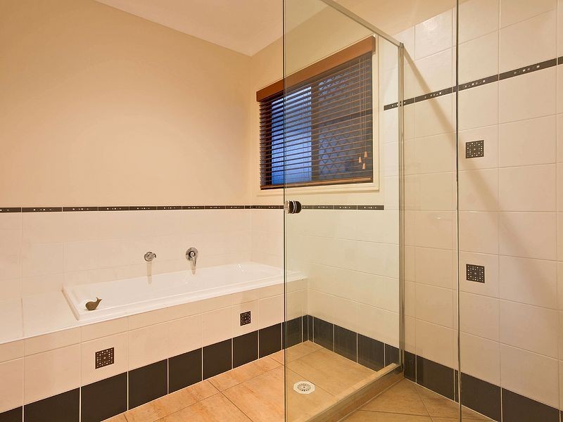 80 Thorneside Rd, Thorneside QLD 4158