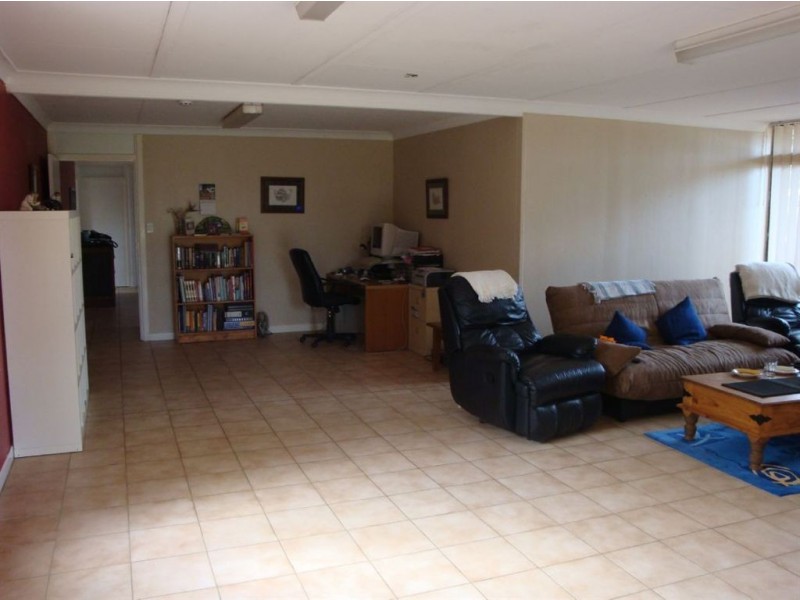 19 Sheena St, Wellington Point QLD 4160