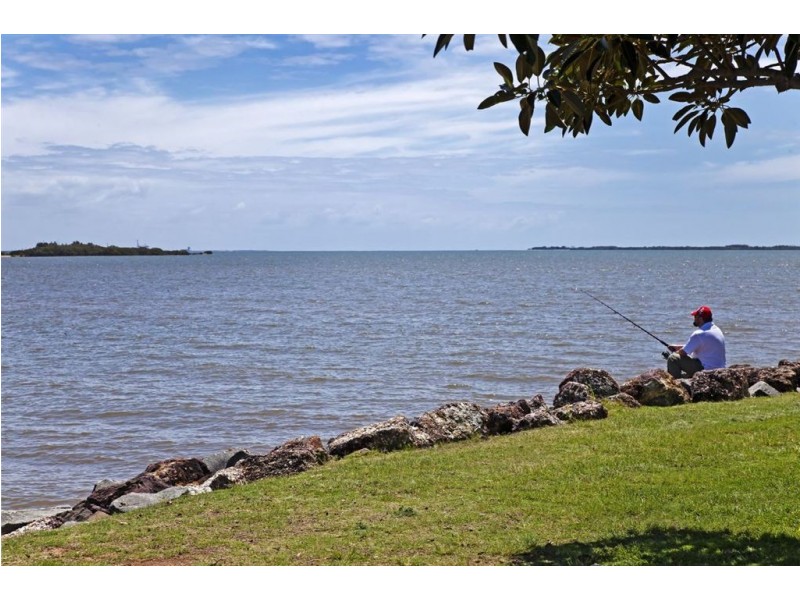 72 Beachcrest Road, Wellington Point QLD 4160