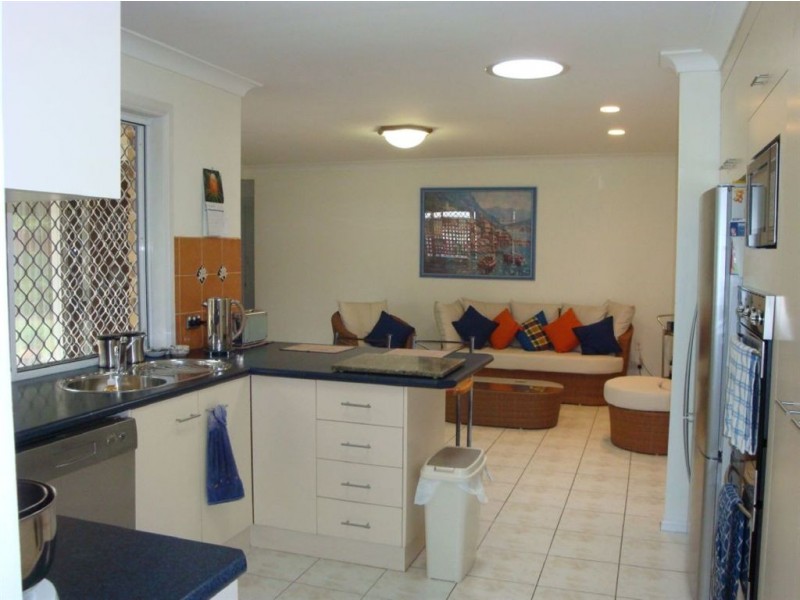 47 Redgrove Avenue, Wellington Point QLD 4160